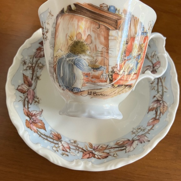 ROYAL DALTON “WINTER” CUP SAUCER THE BRAMBLY HEDGE COLLECTION MINT🐭🐁 🐾🌨️ - Picture 6 of 13